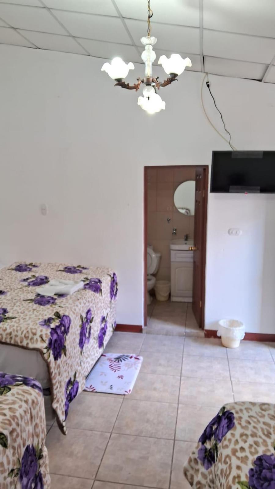 Hotel Kamelot Parque Central Quetzaltenango Exterior foto